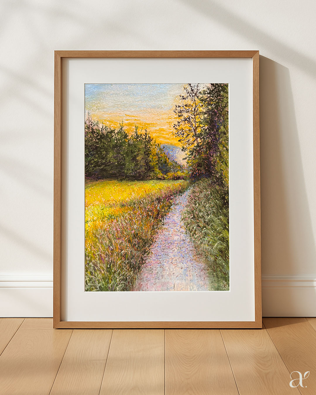 Wanderweg im goldenen Abendlicht