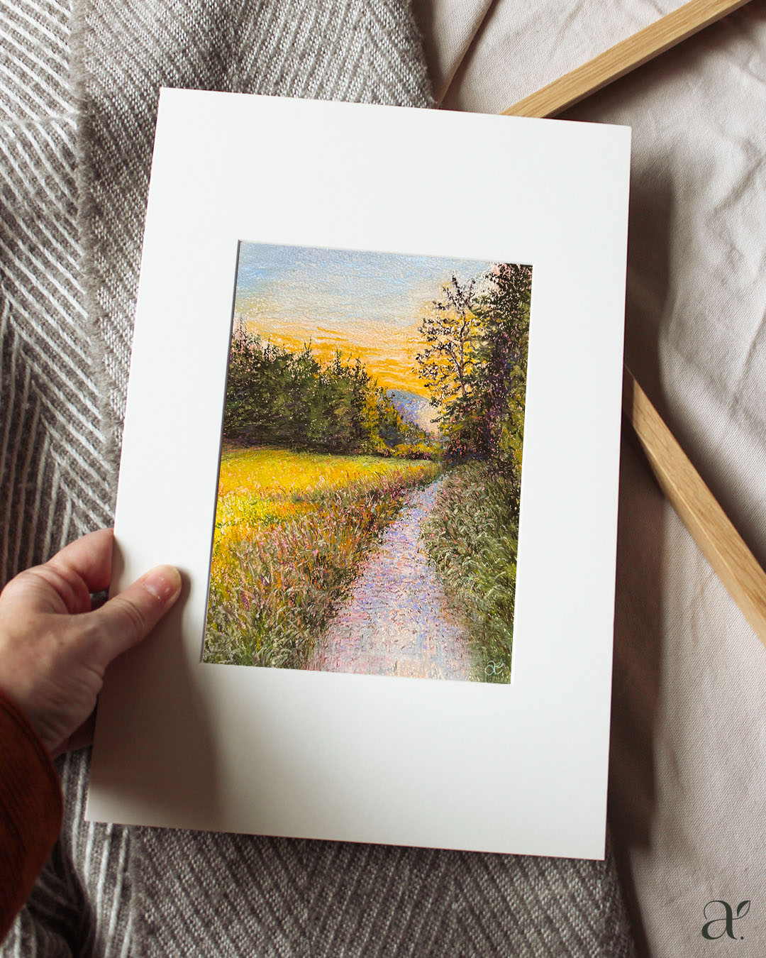 Wanderweg im goldenen Abendlicht